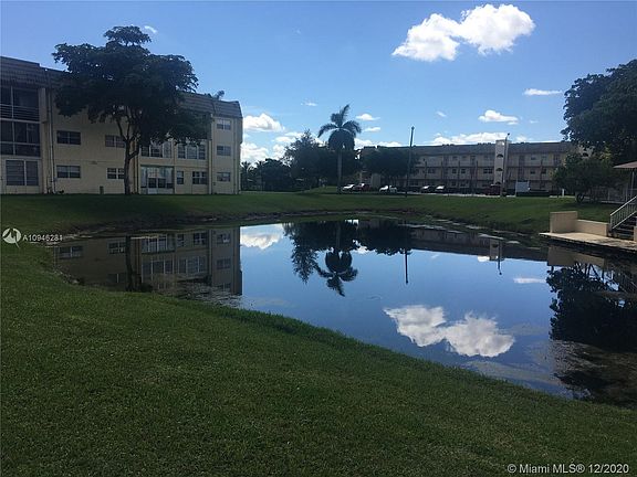 3rd image of 8100 Sunrise Lakes Blvd APT 112