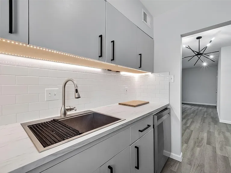 1811 Stoney Brook Dr #91 — Photo 14