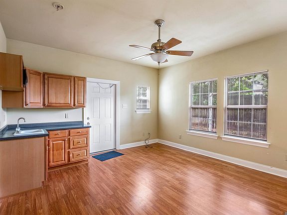 5th image of 128 Hearthstone Dr