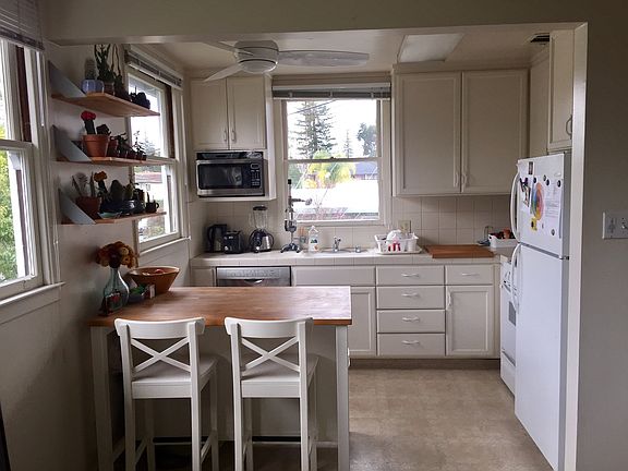 4th image of 780 Roble Ave