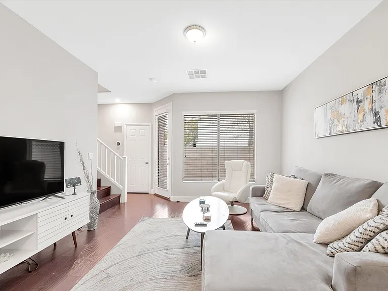 1542 Evening Spirit Ave — Photo 15