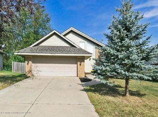 7995 Ashbrook Dr, Haslett, MI 48840