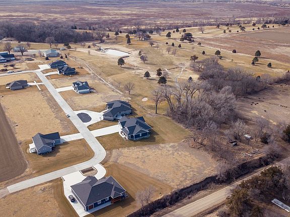 5th image of 601 Mulane Ln