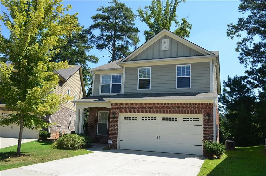 4 bed, 2.5 bath, 2011 sqft, $2,425 — Photo 1
