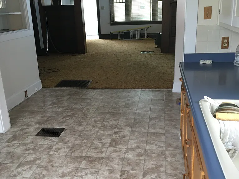421 Teller Ave — Photo 5