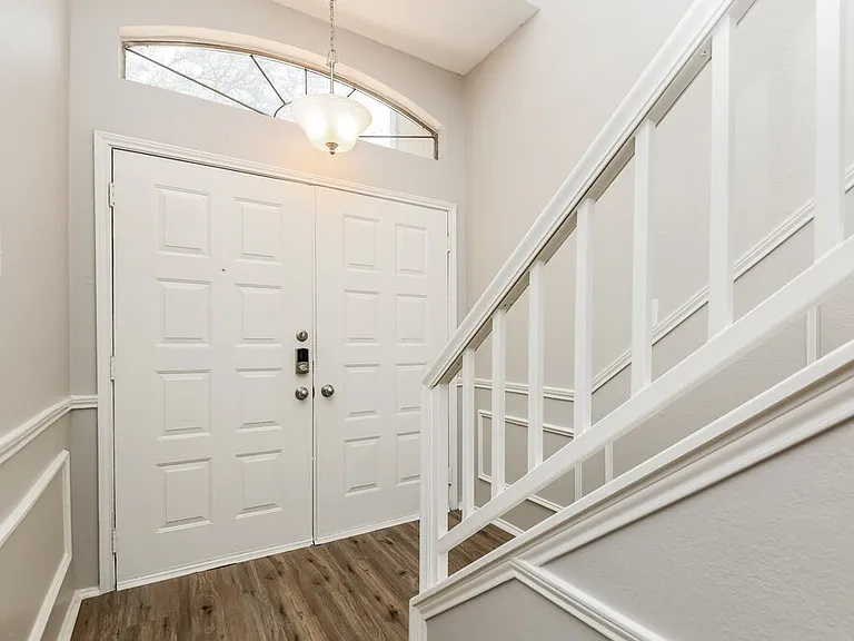 5016 Santa Fe Ct — Photo 4