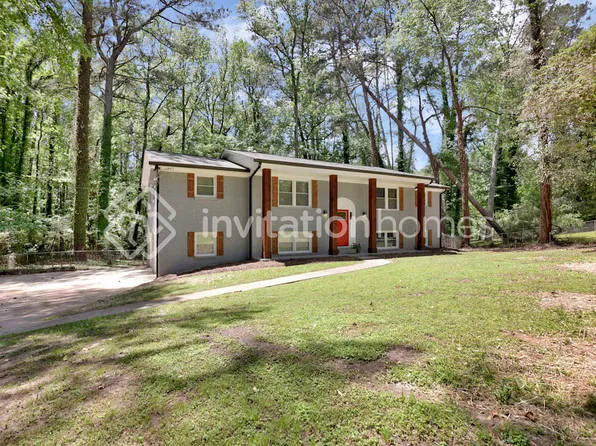 4127 Durham Cir, Stone Mountain, GA 30083