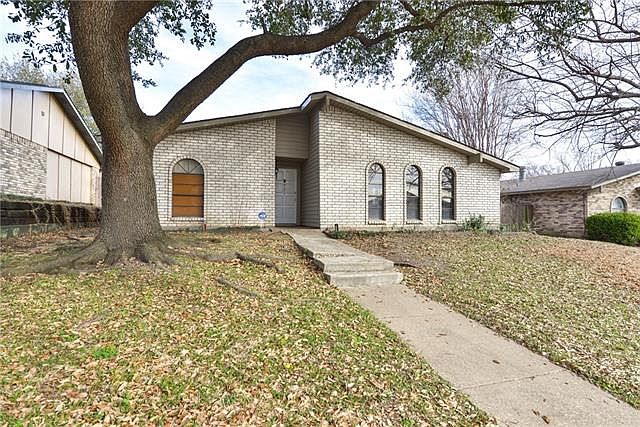 1st image of 9217 Fairmont Cir
