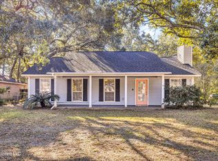 8613 Mermaid Ave, Ocean Springs, MS 39564