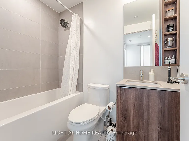 7890 Jane St #508 — Photo 29