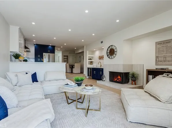 11919 Mayfield Ave APT 2, Los Angeles, CA 90049