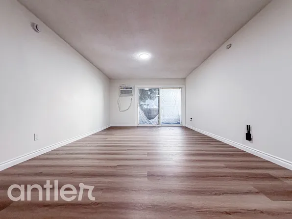 9011 Tobias Ave #W140, Panorama City, CA 91402
