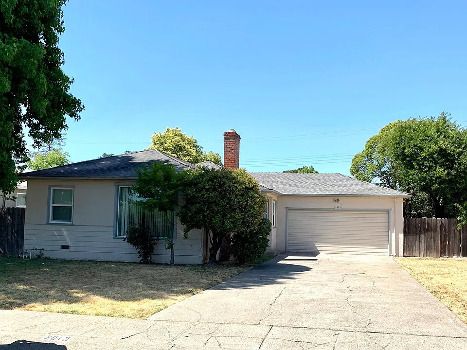 2013 Fruitridge Rd
