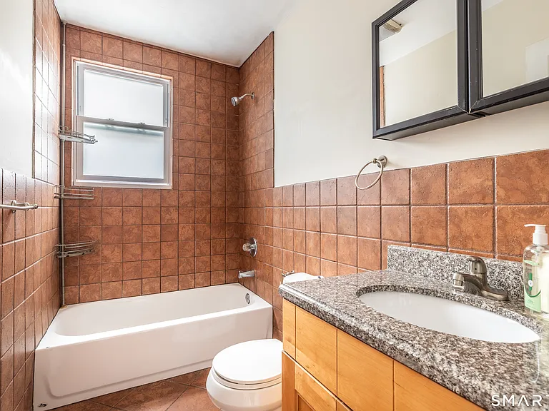 727 Brewster St #2 — Photo 11
