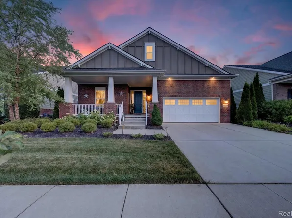 49849 Hancock St, Canton, MI 48188