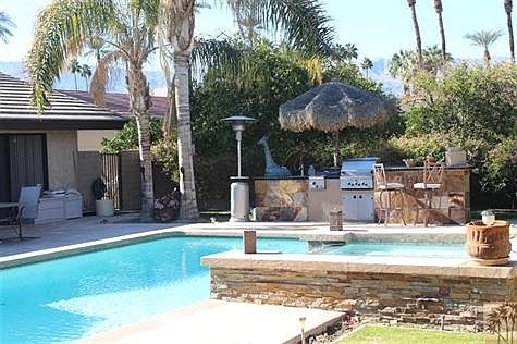 View,pool & b'que