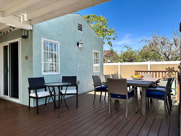 2048 N Screenland Dr — Photo 25