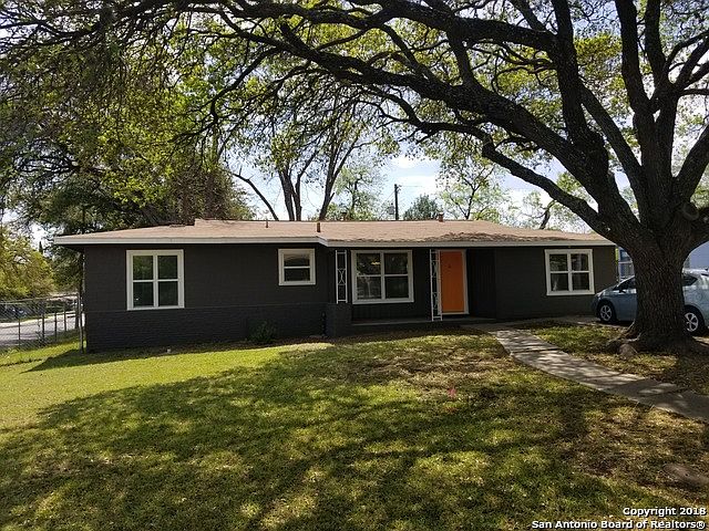 1st image of 302 Westhill Pl