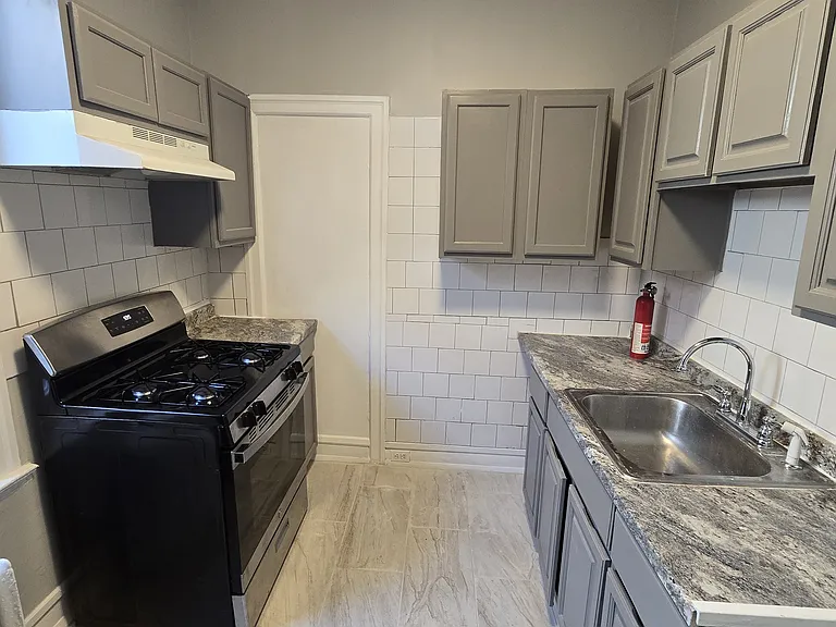 535 S 55th St #2 — Photo 5
