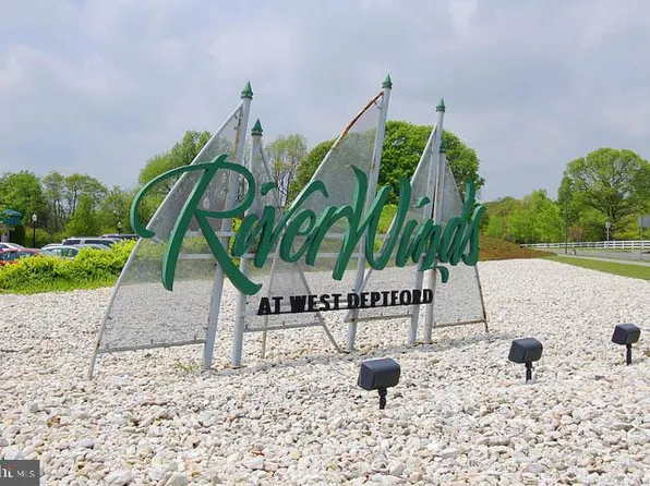 121 Sandpiper Ln, Thorofare, NJ 08086