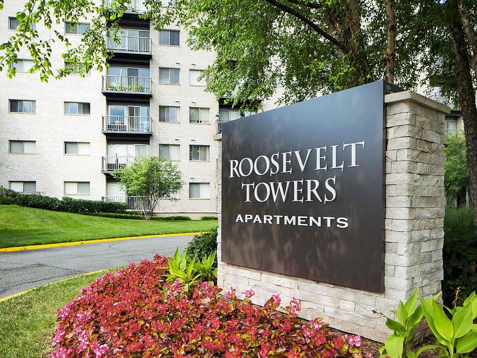 1st image of 500 N Roosevelt Blvd APT 118