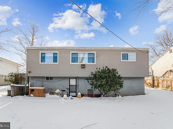 4th image of 328 Wende Way