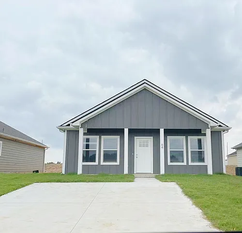 73 Wise Way Photo 1