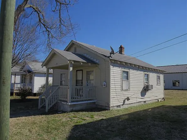 2304 Raleigh St, Hopewell, VA 23860