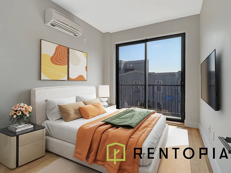 494 Manhattan Ave #404E — Photo 4