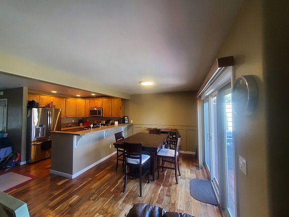 3rd image of 10 Bartholomew Ct APT B