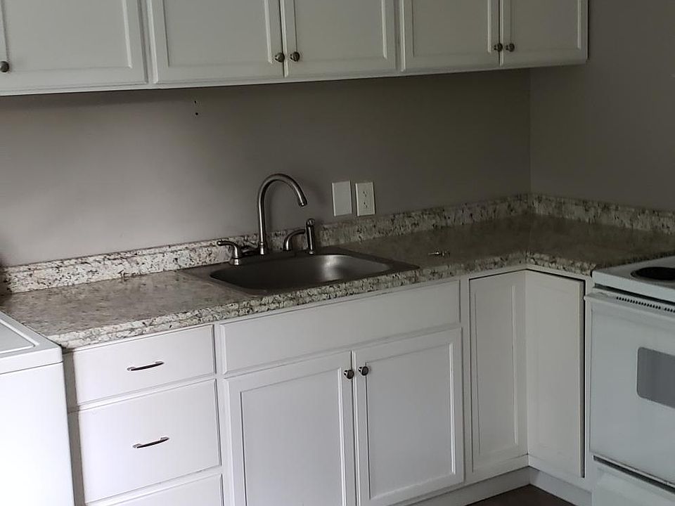 1st image of 848 Elyria Ave