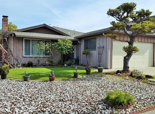 404 Kitty Hawk Rd, Alameda, CA 94501