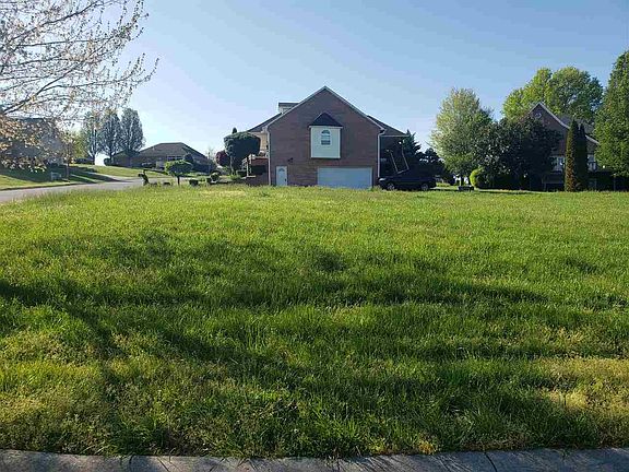 5th image of 265 Lochmere Dr