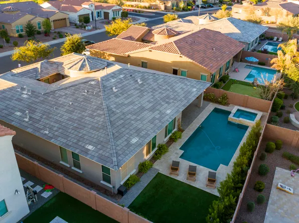 7487 S PORTLAND Court, Gilbert, AZ 85298