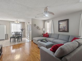 621 Little Wings Loop SW, Los Lunas, NM 87031