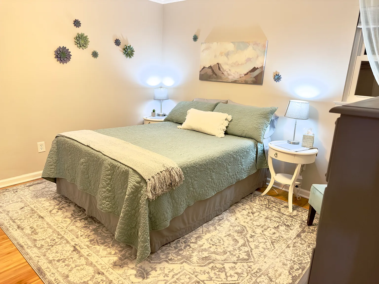 2 bed, 1474 sqft, $2,400 — Photo 2