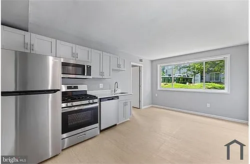 1953 19th Pl SE Photo 1