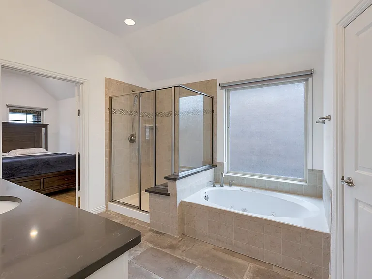 2464 Castle Ridge Dr — Photo 15