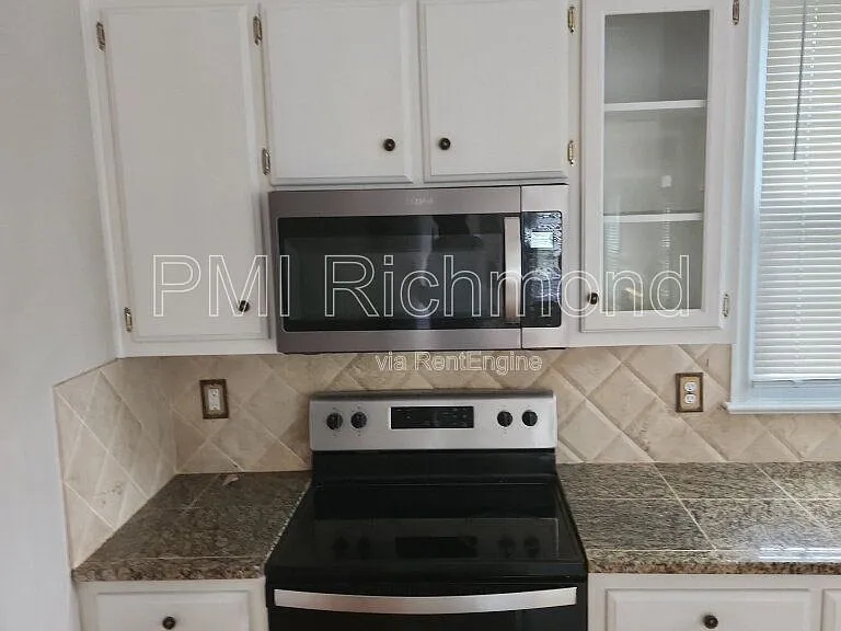 6004 Manor Park Ter — Photo 12