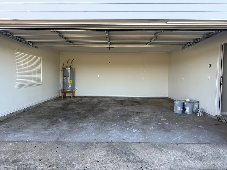2631 FM 2736 — Photo 5