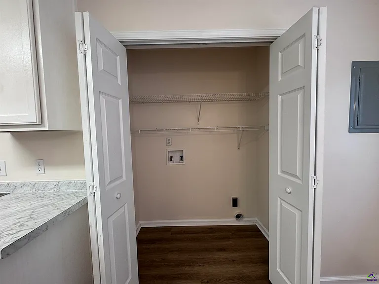 242 Katelyn Cir — Photo 12