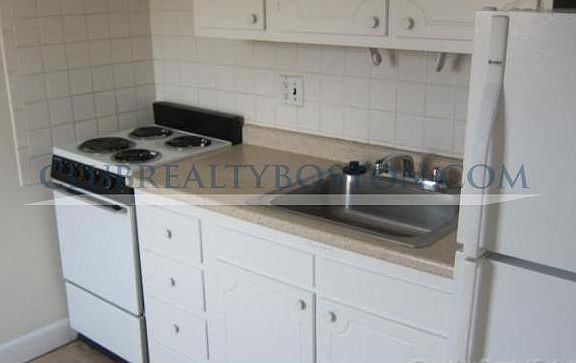 5th image of 176 N Beacon St #11