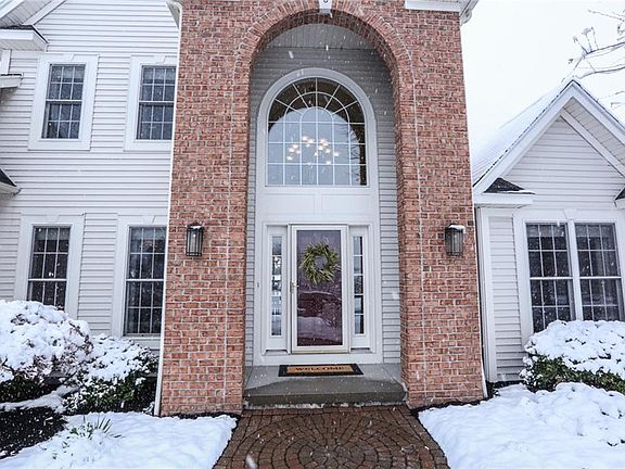 2nd image of 6 Anglewood Ct