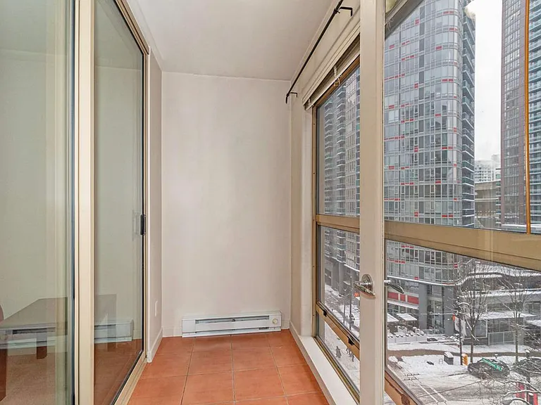 819 Hamilton St #403 — Photo 8