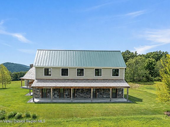 3rd image of 1105 East Ancram Road