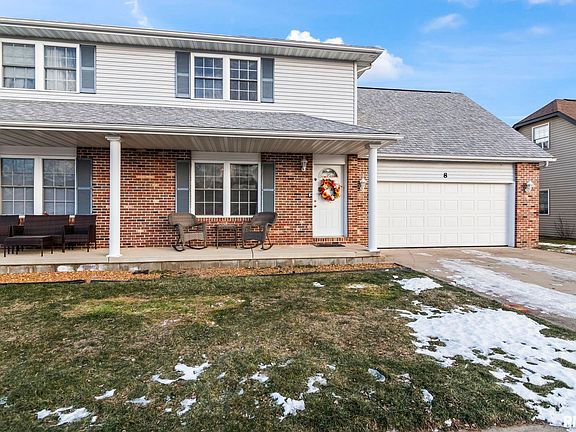 2nd image of 8B Dawson Cir