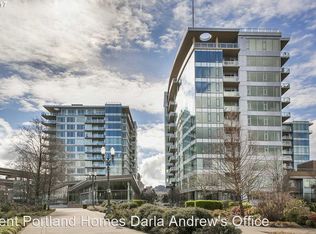 1920 SW River Dr #E305, Portland, OR 97201