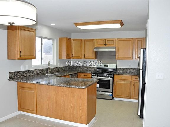 3rd image of 813 Bladensburg St