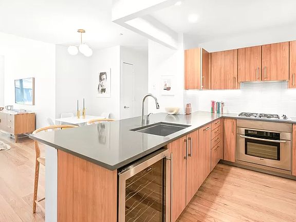 4th image of 125 W 22nd St APT 3C