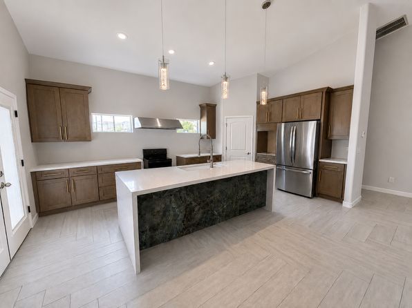 639 W South Mountain Ave